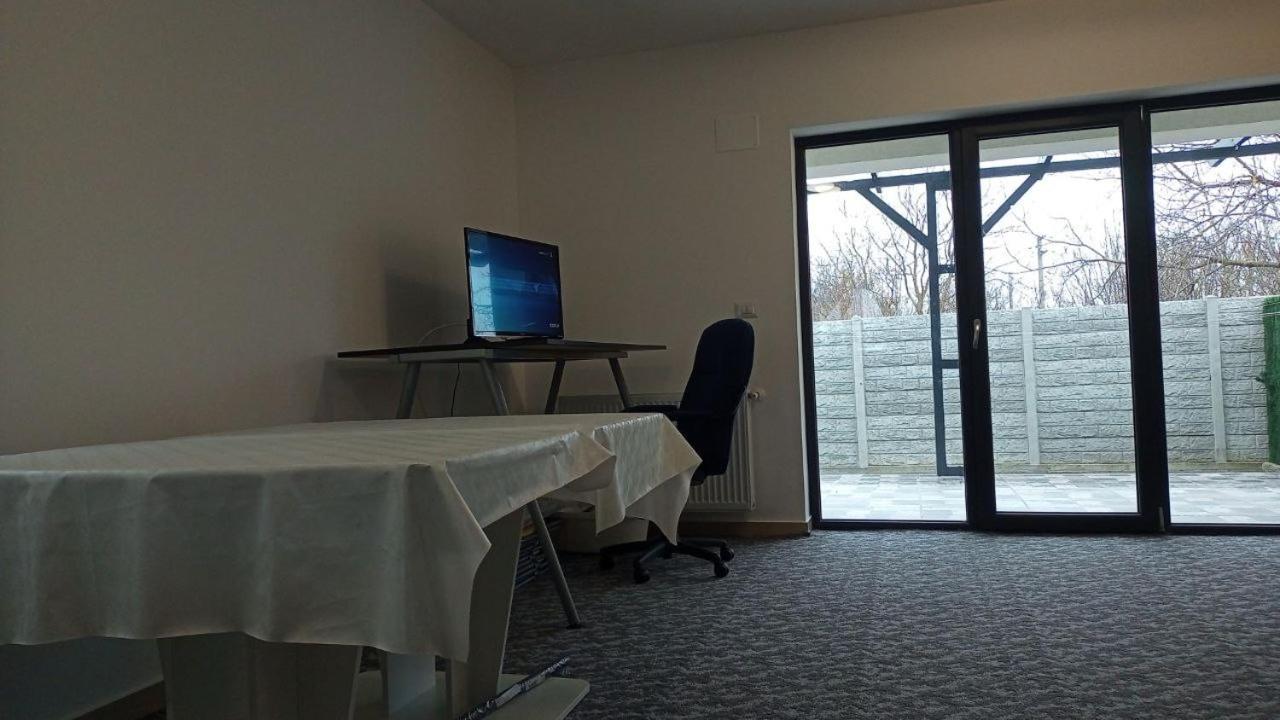 Joygate Entire Villa Otopeni Kültér fotó