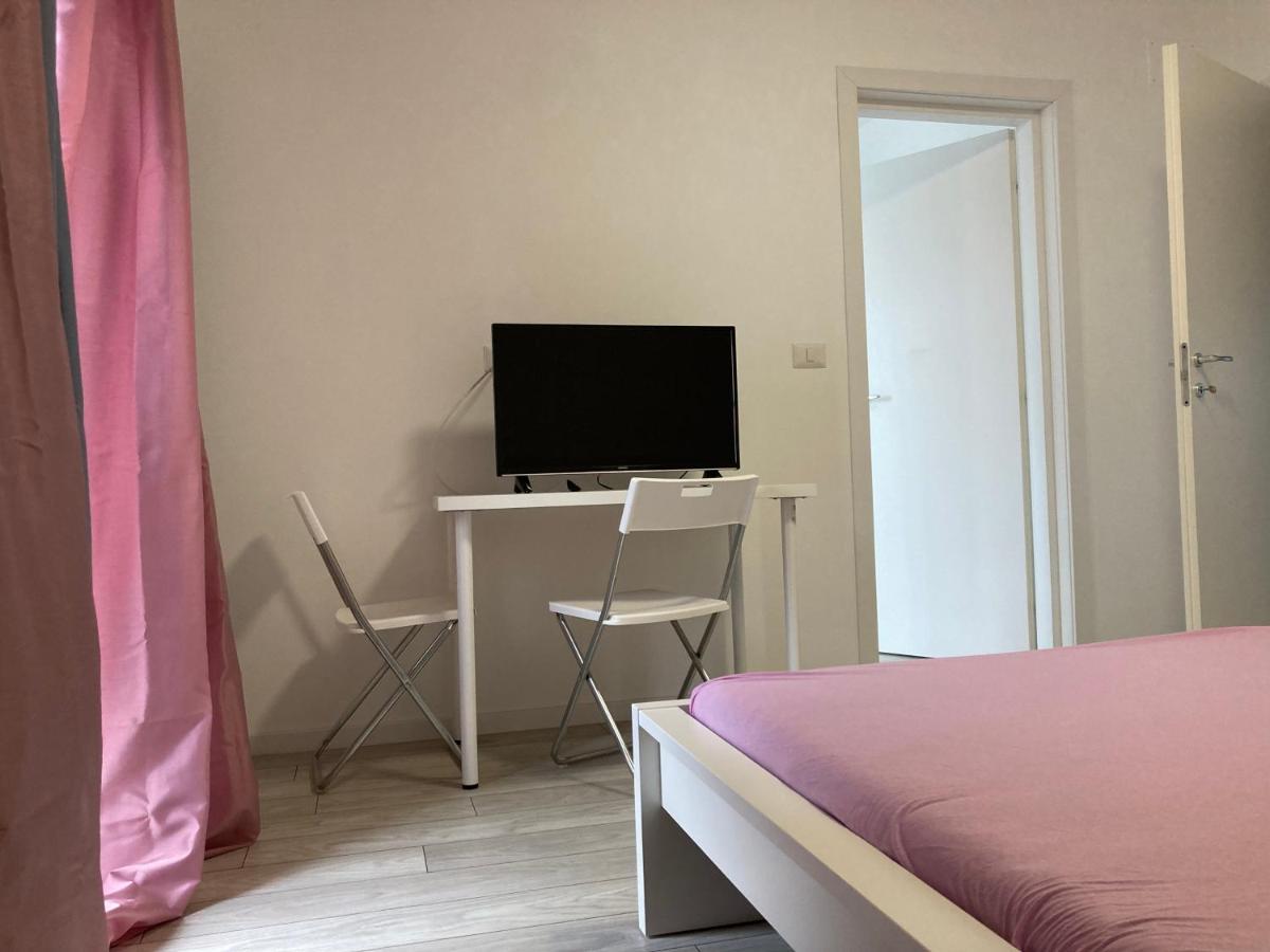 Joygate Entire Villa Otopeni Kültér fotó